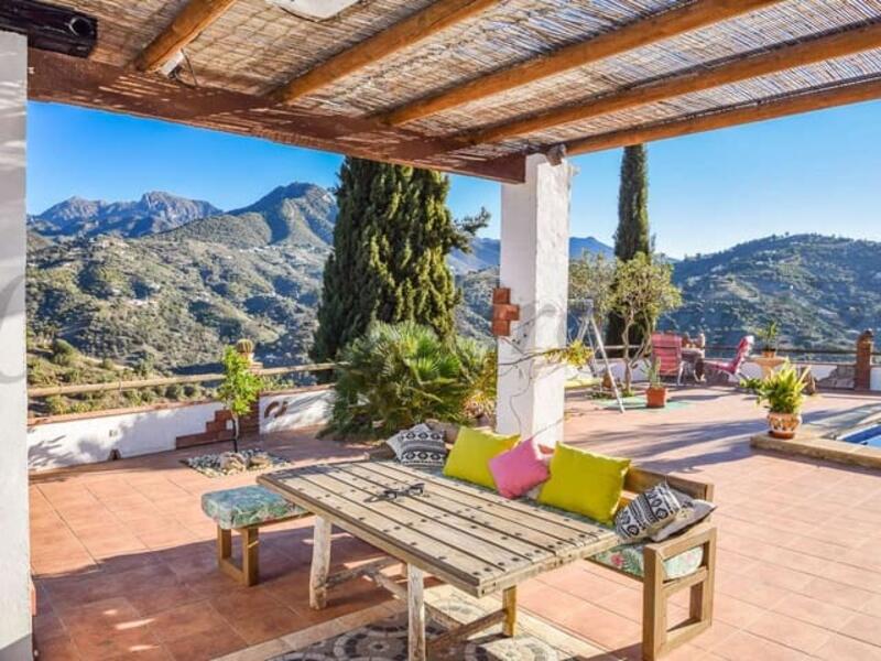 2 bedroom Country House for Long Term Rent