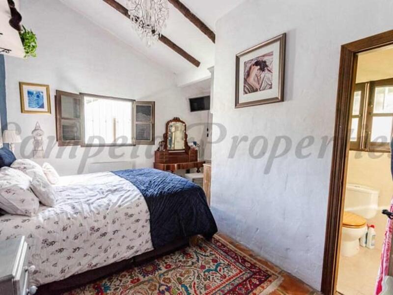 3 bedroom Country House for sale