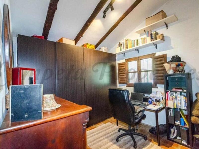 3 bedroom Country House for sale