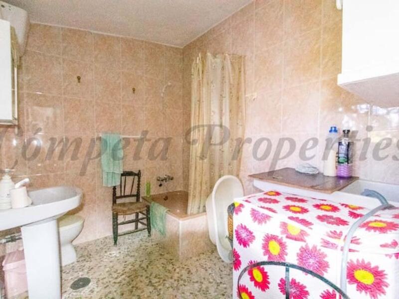 4 bedroom Country House for sale