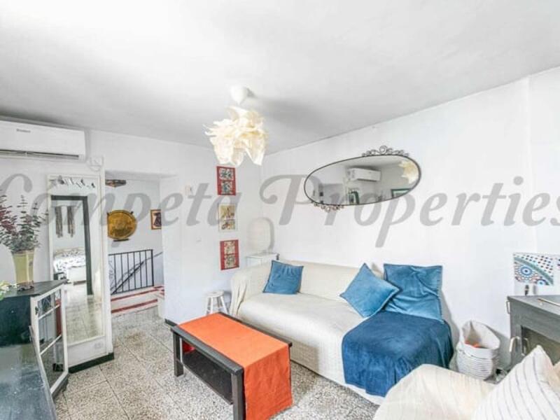 1 bedroom Townhouse for sale