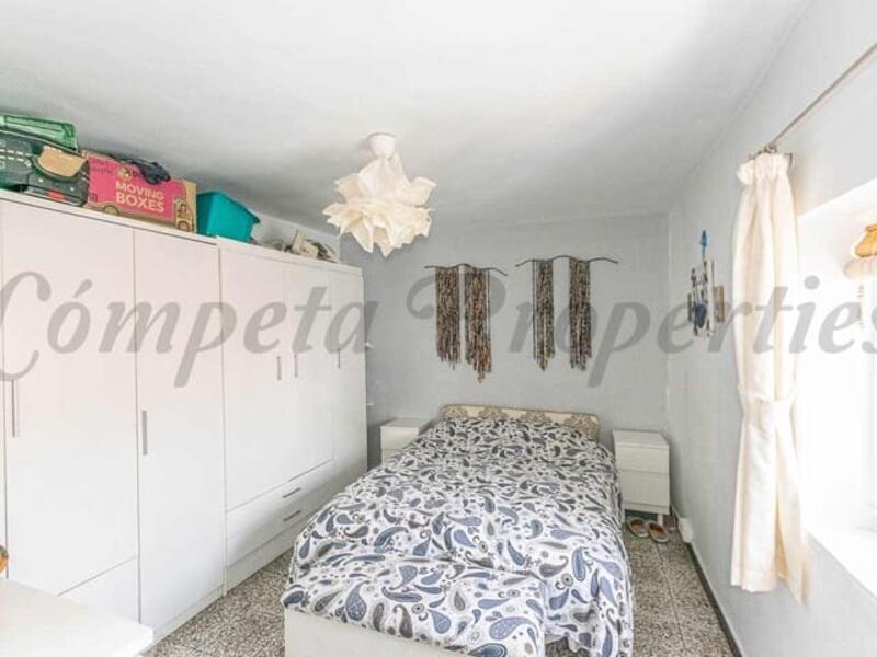 1 bedroom Townhouse for sale