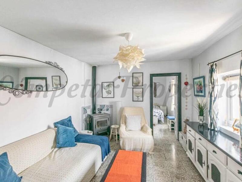 1 bedroom Townhouse for sale