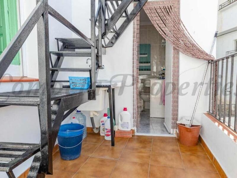 2 bedroom Townhouse for sale