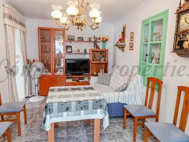 2 bedroom Townhouse for sale