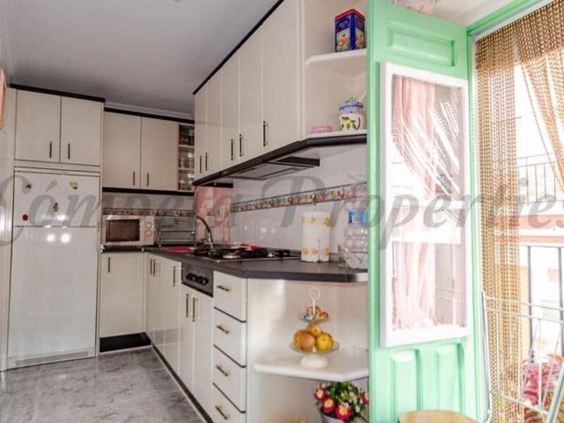 2 bedroom Townhouse for sale