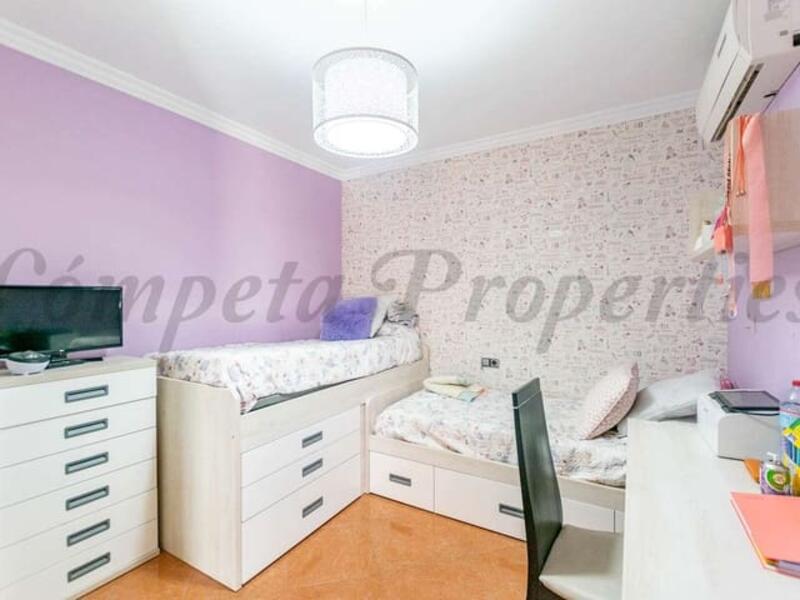 3 chambre Maison de Ville à louer à long terme