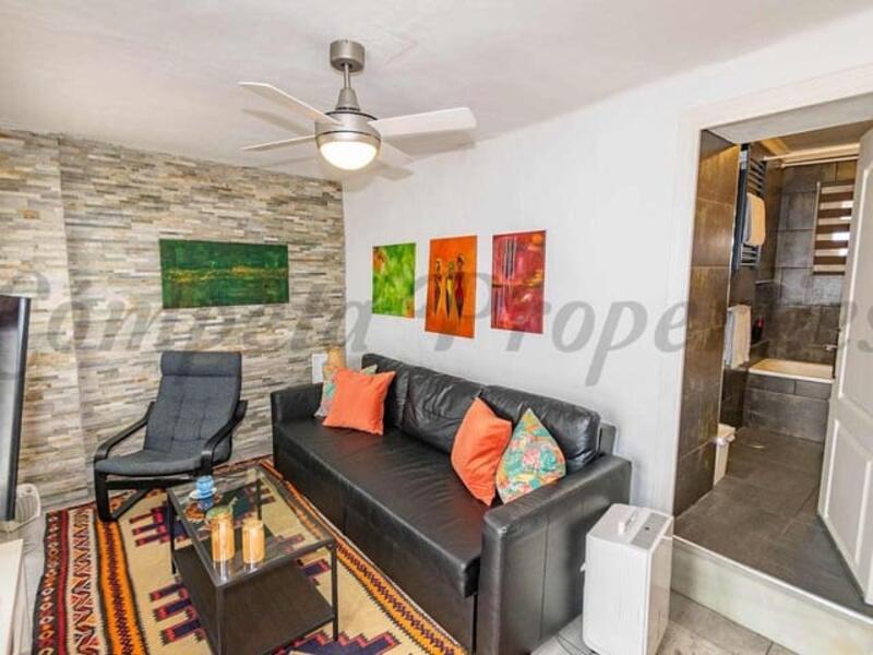 2 bedroom Townhouse for sale