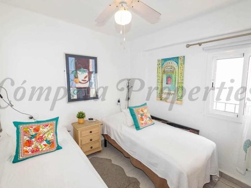 2 bedroom Townhouse for sale