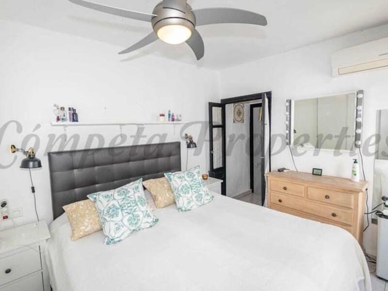 2 bedroom Townhouse for sale