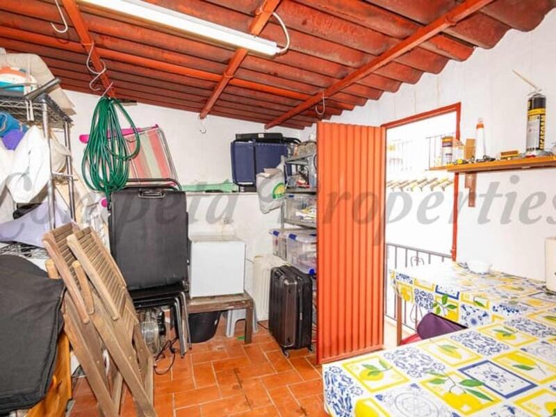 2 bedroom Townhouse for sale