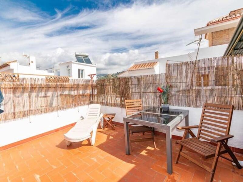 2 bedroom Townhouse for sale