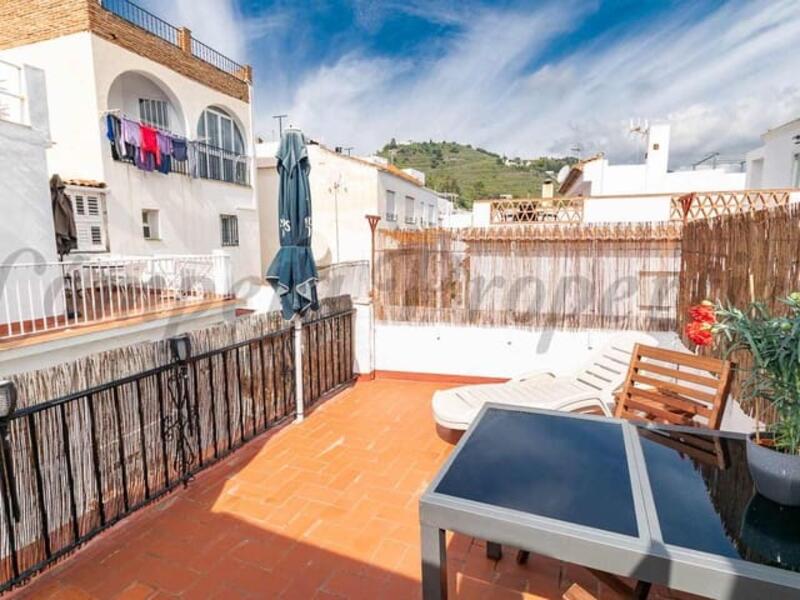 2 bedroom Townhouse for sale