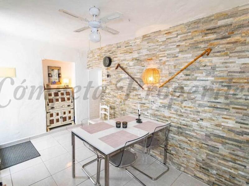 2 bedroom Townhouse for sale