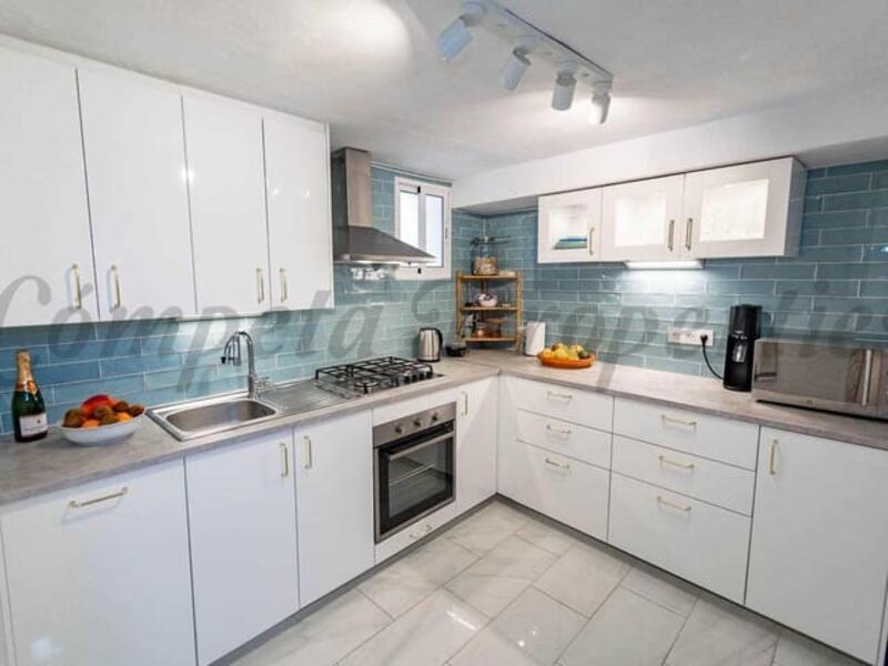 2 bedroom Townhouse for sale