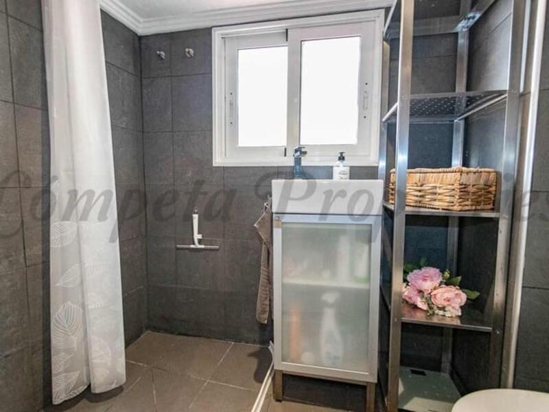 2 bedroom Townhouse for sale