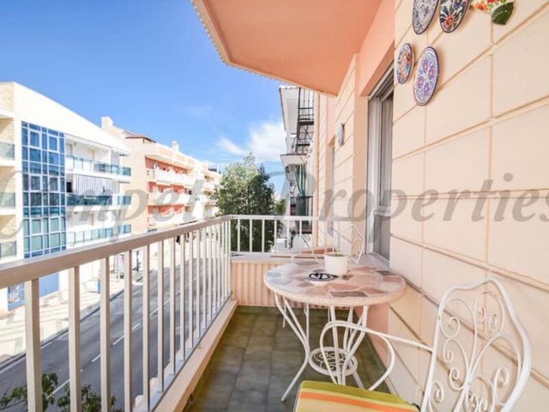 Apartamento para alquiler a largo plazo en Torrox, Málaga