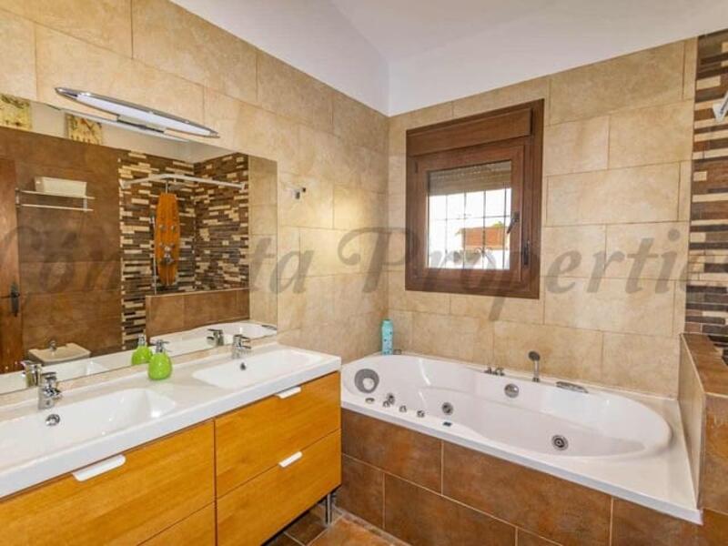 3 soverom Herregård for langtidsleie