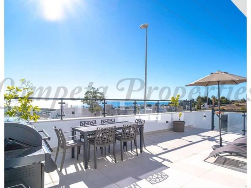 Radhus till salu i Nerja, Málaga