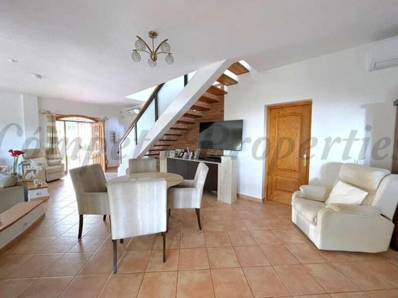 4 bedroom Country House for sale