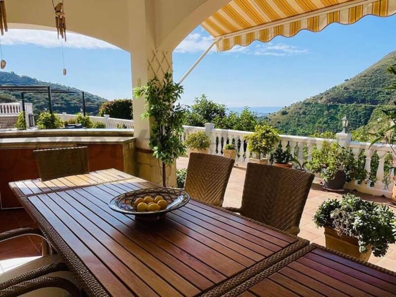 4 bedroom Country House for sale