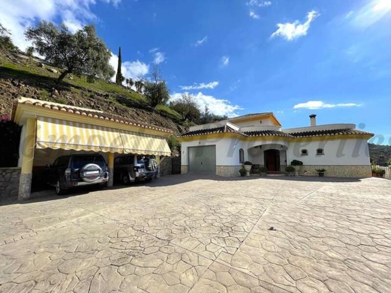 4 bedroom Country House for sale