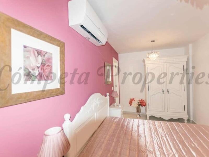 3 bedroom Townhouse for sale