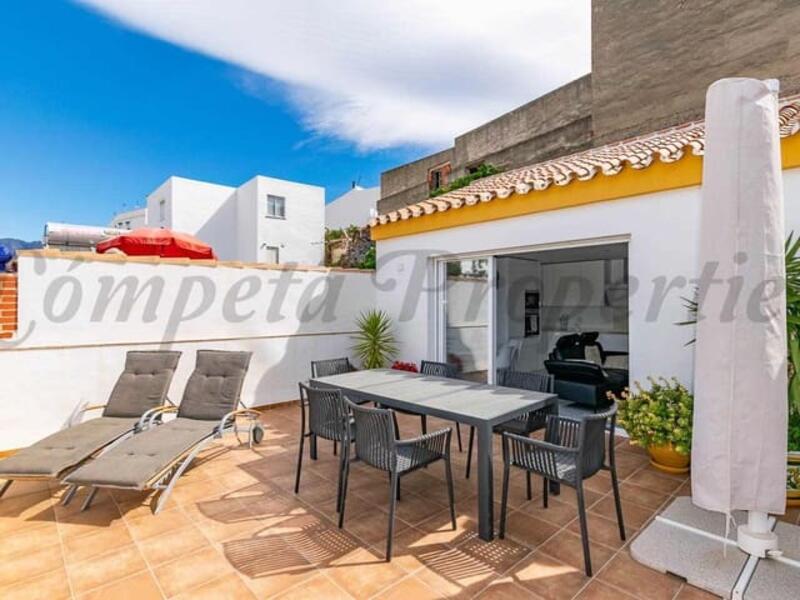 3 bedroom Townhouse for sale