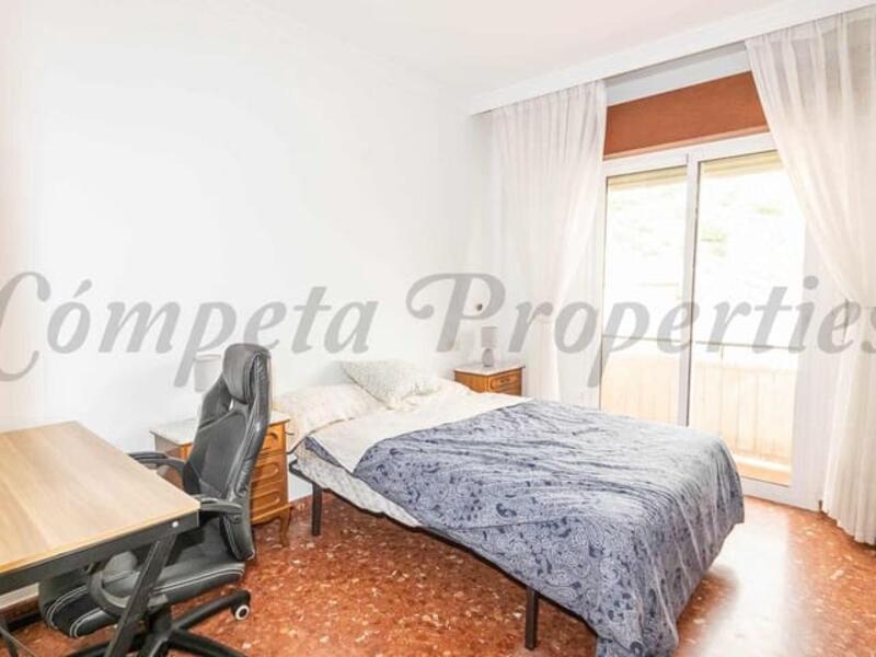 3 bedroom Apartment for sale