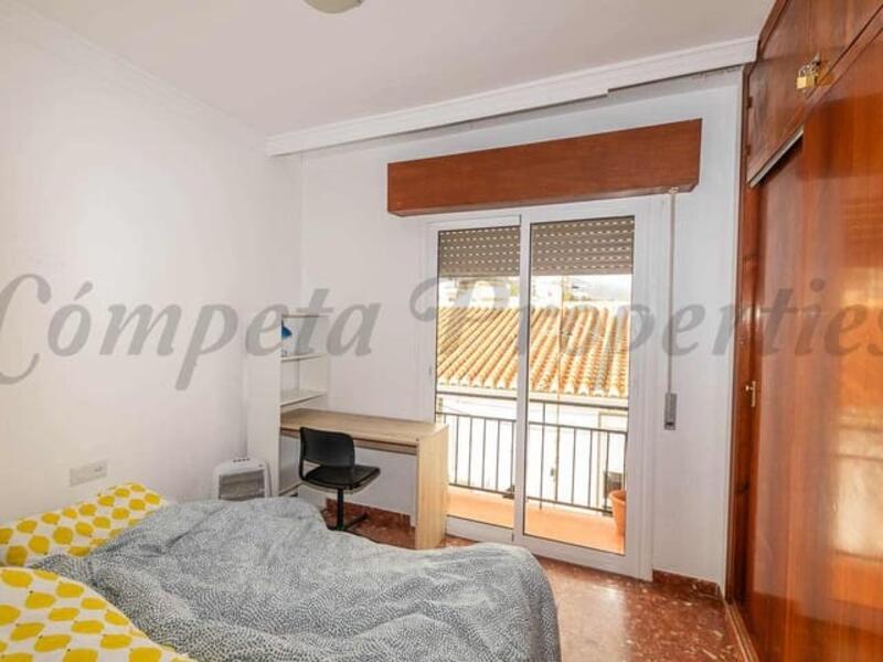 3 bedroom Apartment for sale