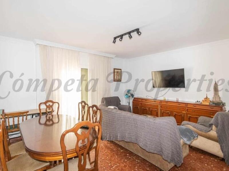 3 bedroom Apartment for sale