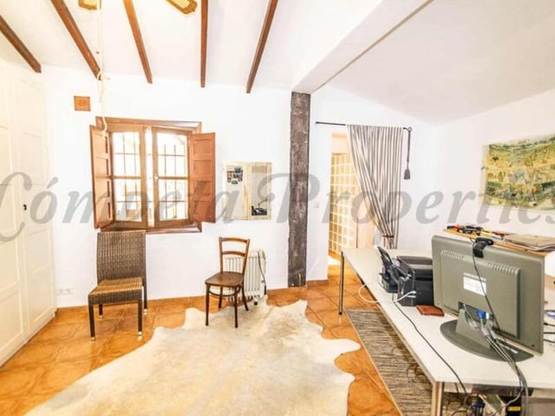 4 Schlafzimmer Landhaus zu verkaufen