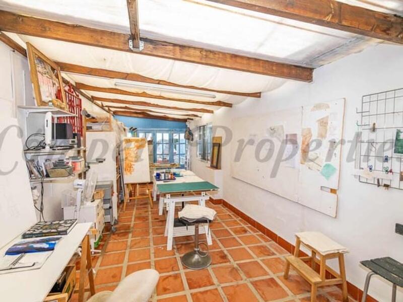 4 Schlafzimmer Landhaus zu verkaufen