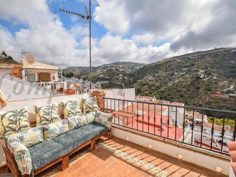 Townhouse for sale in Torrox, Málaga