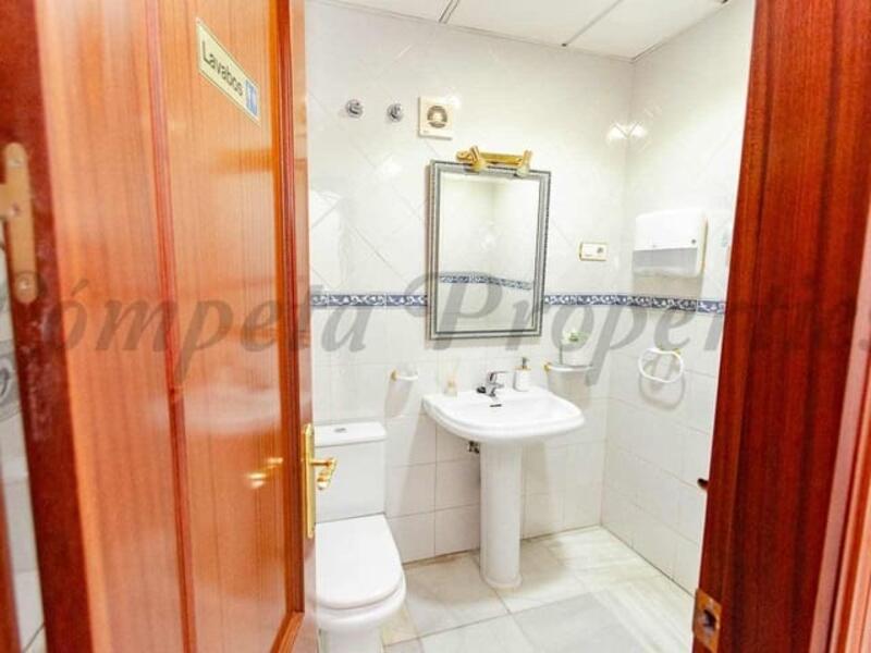Commercial Property for Long Term Rent Commercial Property for Long Term Rent