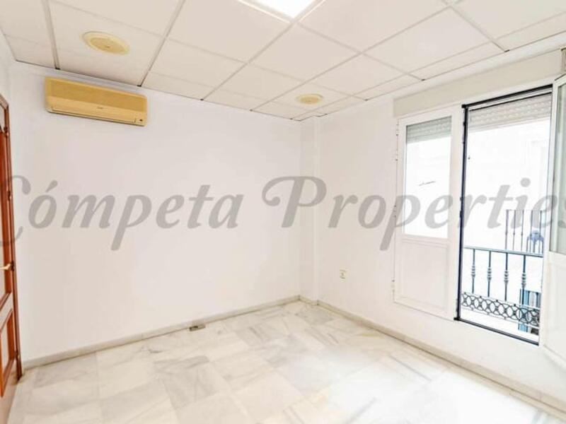 Commercial Property for Long Term Rent Commercial Property for Long Term Rent
