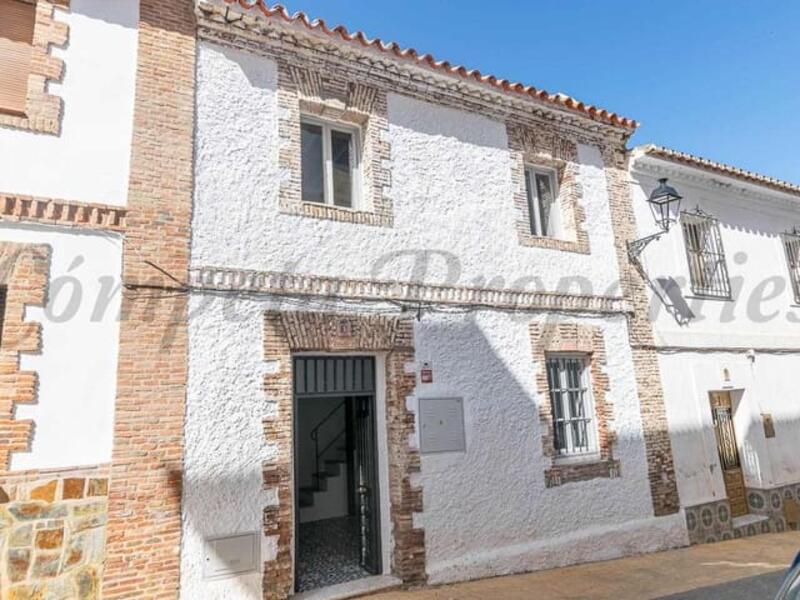 Townhouse for sale in Periana, Málaga