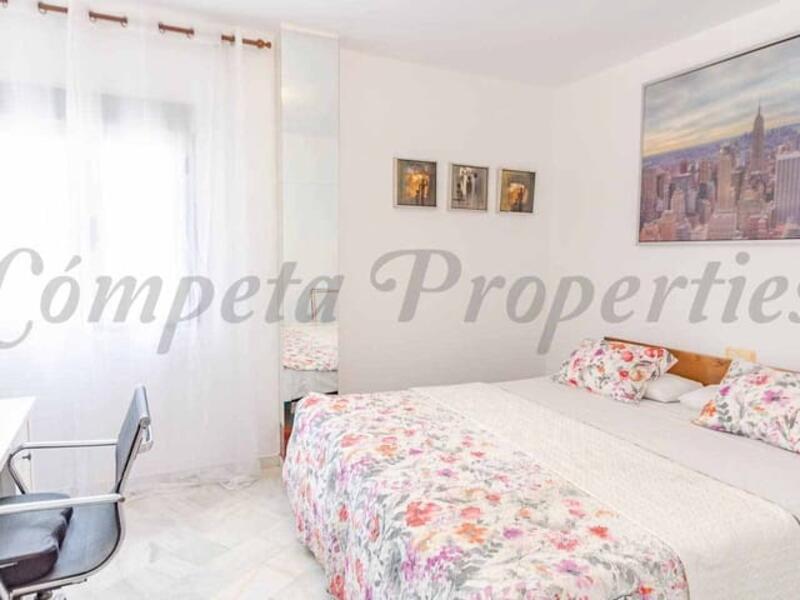4 bedroom Apartment for sale