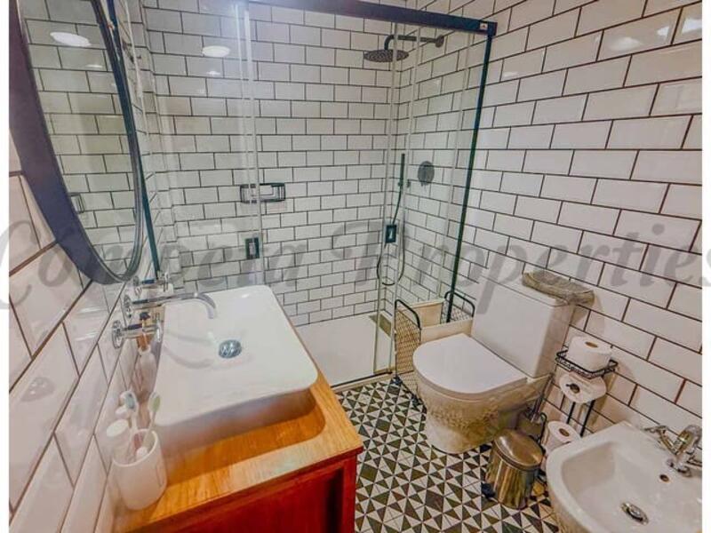 2 slaapkamer Appartement Te koop 2 slaapkamer Appartement Te koop