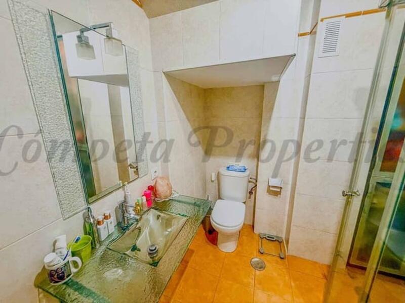 2 slaapkamer Appartement Te koop 2 slaapkamer Appartement Te koop