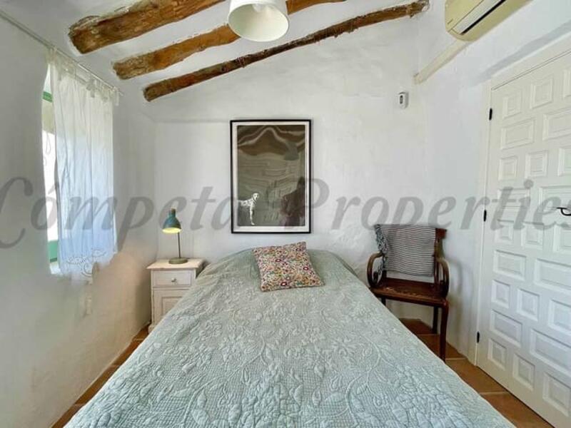 2 bedroom Country House for sale 2 bedroom Country House for sale