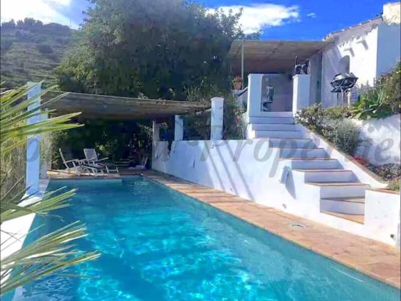 2 bedroom Country House for sale 2 bedroom Country House for sale