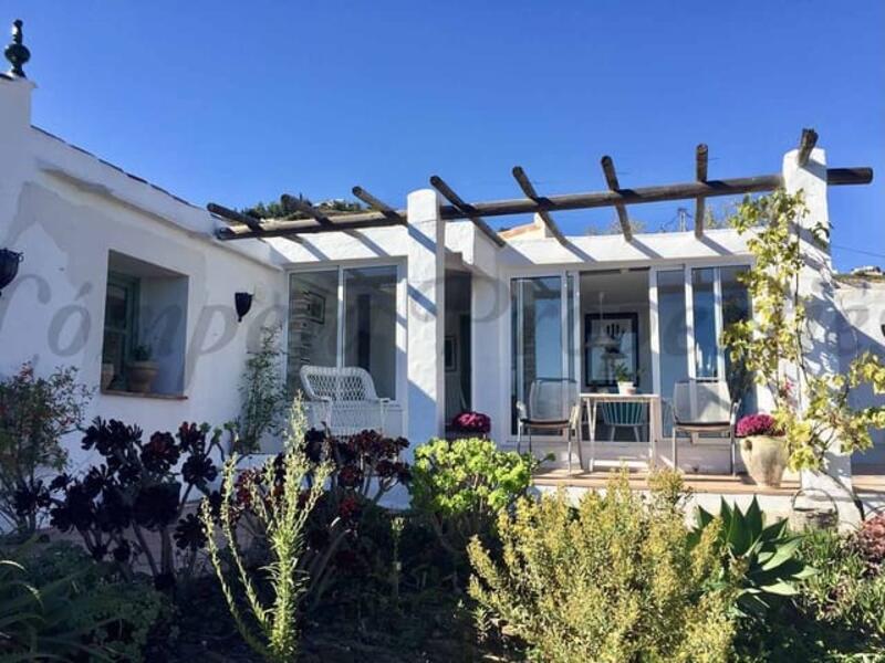 2 bedroom Country House for sale 2 bedroom Country House for sale
