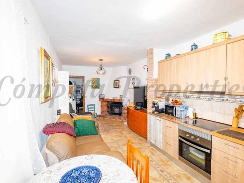 3 bedroom Country House for sale 3 bedroom Country House for sale