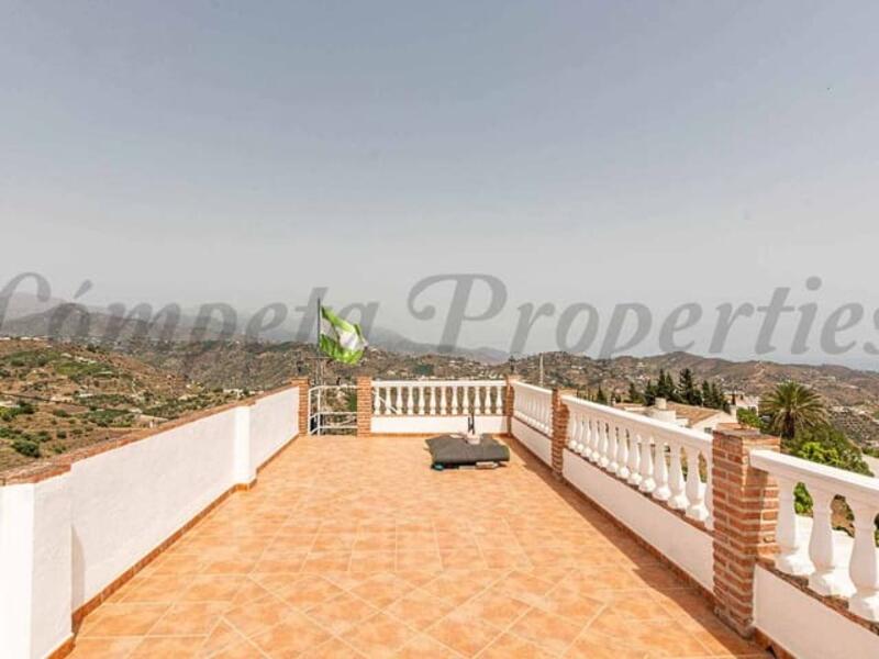 3 bedroom Country House for sale 3 bedroom Country House for sale
