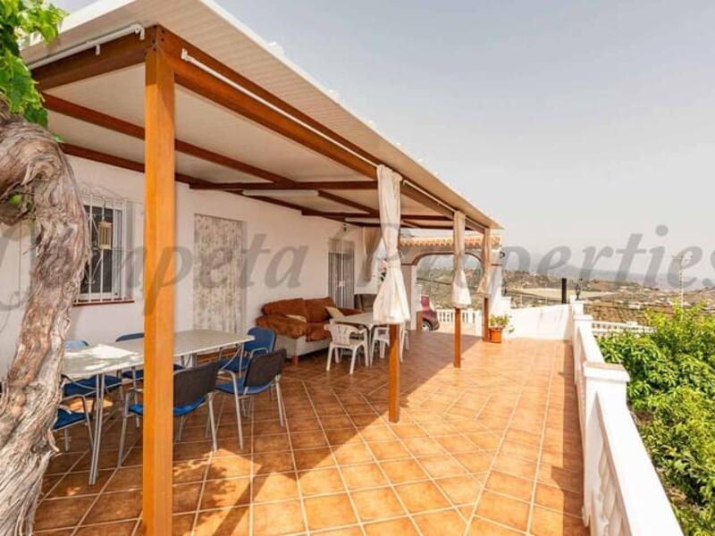 3 bedroom Country House for sale 3 bedroom Country House for sale