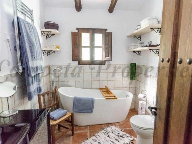3 bedroom Country House for sale
