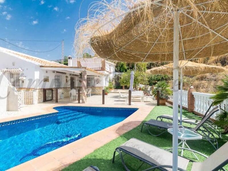 Casa de Campo para alquiler a largo plazo en Torrox, Málaga