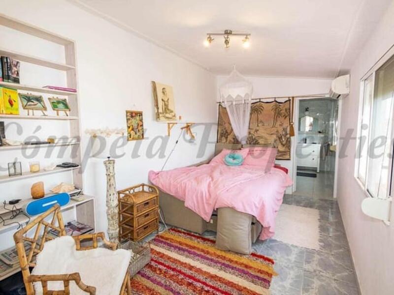 4 bedroom Country House for sale 4 bedroom Country House for sale