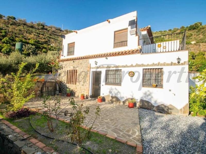 Casa de Campo para alquiler a largo plazo en Torrox, Málaga